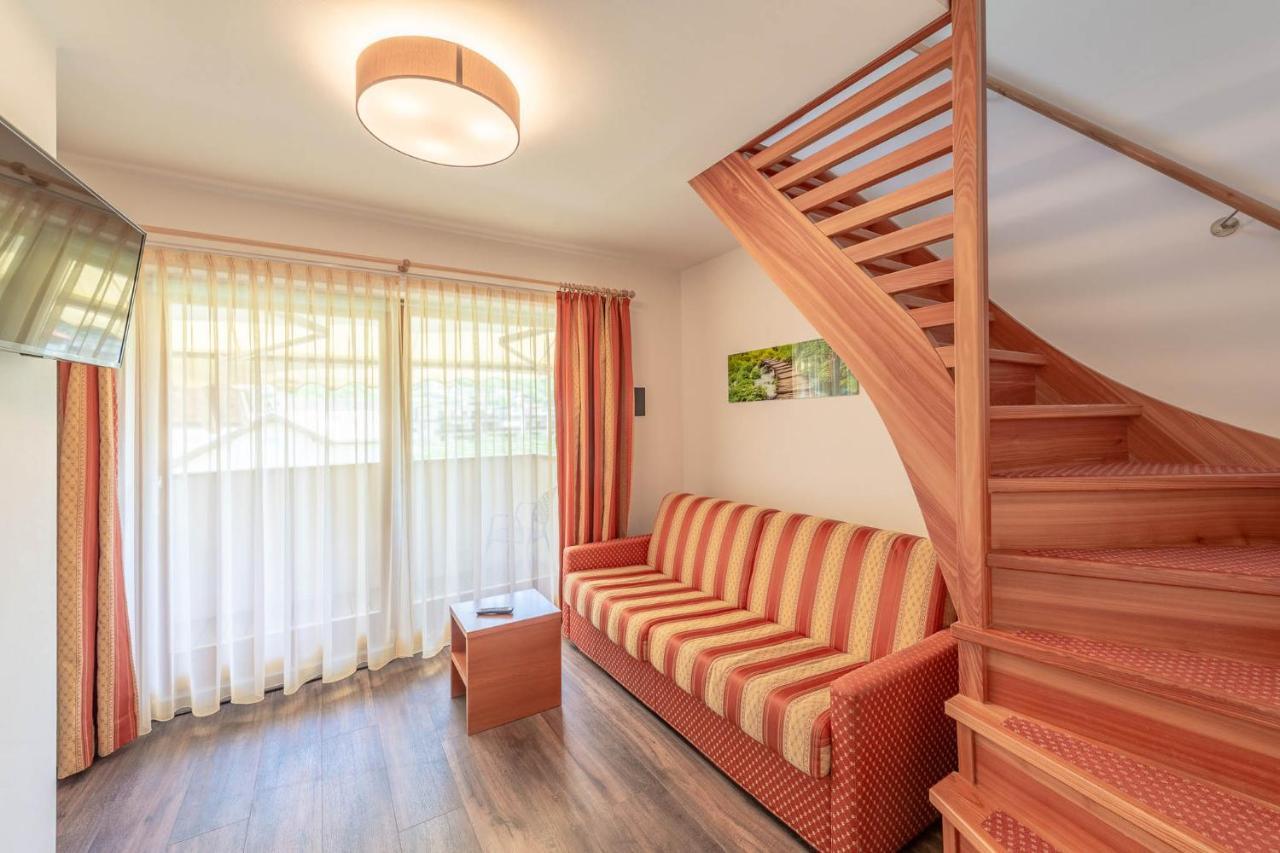Hotel Christine การ์กัซโซเน ภายนอก รูปภาพ